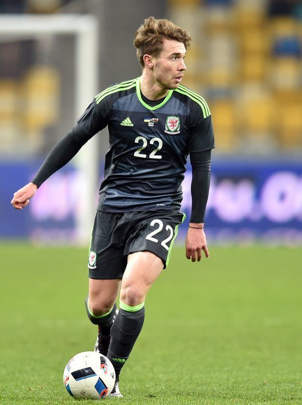 Tom Bradshaw (footballer, born 1992) Who is Tom Bradshaw What you need to know about the striker who