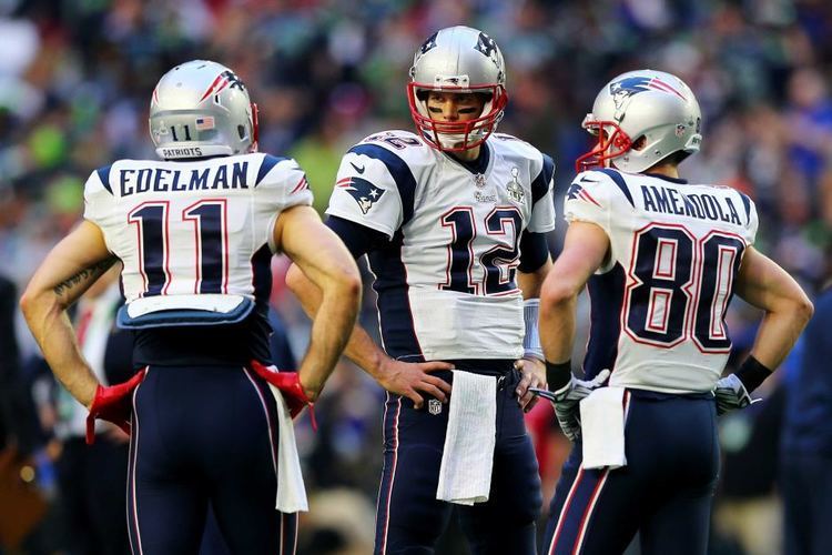 Tom Brady (Australian footballer) Patriots quarterback Tom Brady talks to his receivers ABC News