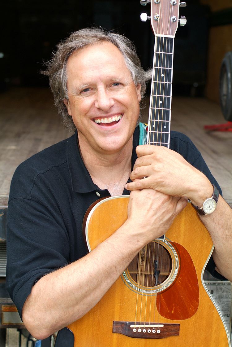 Tom Chapin Press Information and Downloads
