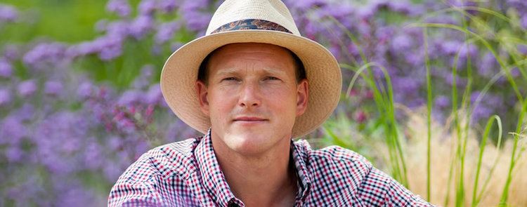 Tom Hart Dyke Tom Hart Dyke TV Gardening Presenter Plant Expert