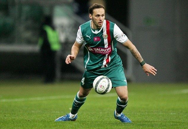 Tom Hateley Tom Hateley for Slack Wroclaw in Poland carries on family legacy