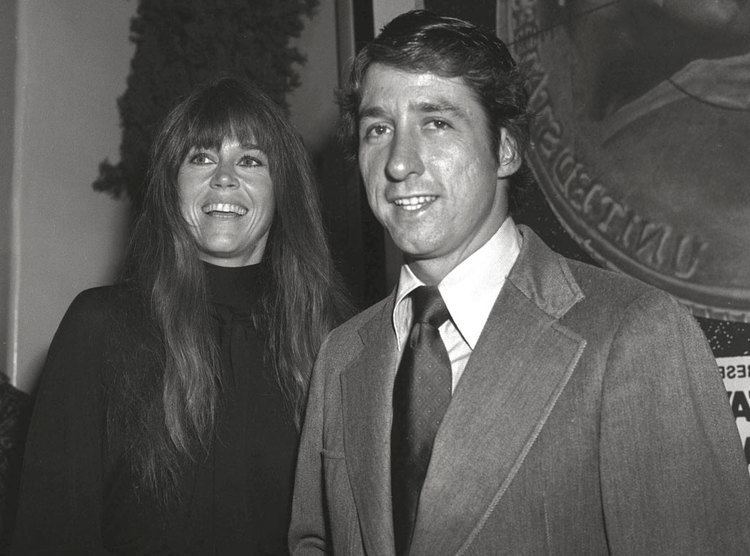 Tom Hayden Tom Hayden Prominent Social Activist Politician Once Married To