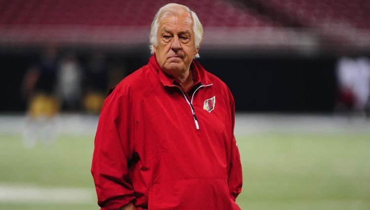 Tom Moore (American football coach) Cardinals assistant coach Tom Moore is full of wisdom
