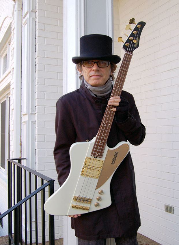 Tom Petersson Mike Lull Custom Guitars amp Guitar Works Tom Petersson