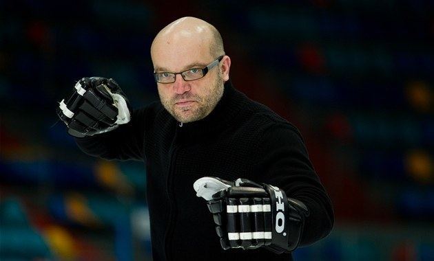 Tomáš Petráček Kesansk hokejista si uije vhru vc k knz na bruslch