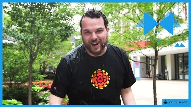Tom Power CBC Music39s Tom Power takes the ALS 39Ice Bucket39 Challenge