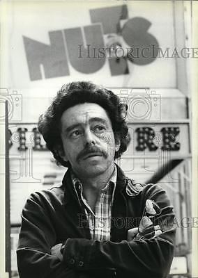 Tom Topor 1980 Press Photo Playwright Tom Topor With His First Play The Nuts