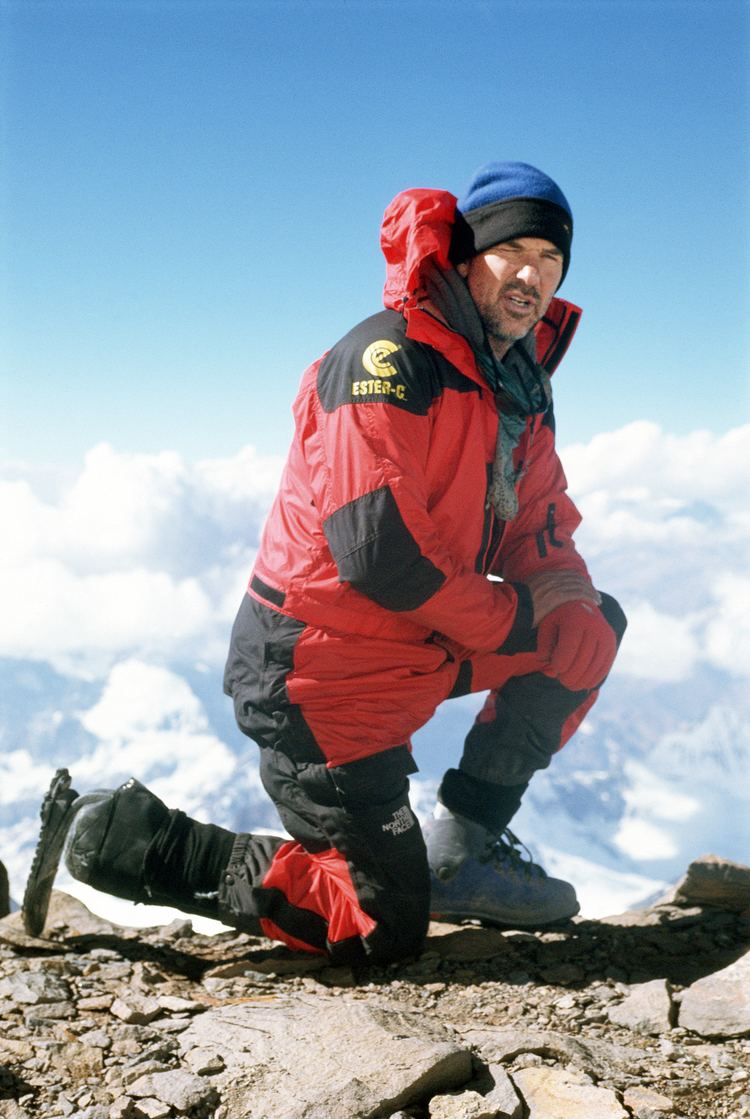 Tom Whittaker (mountaineer) Tom Whittaker Media