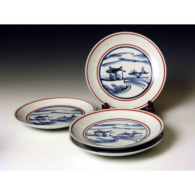 Tomimoto Kenkichi HJ40 A stunning set of 4 plates by Tomimoto Kenkichi Phil Rogers