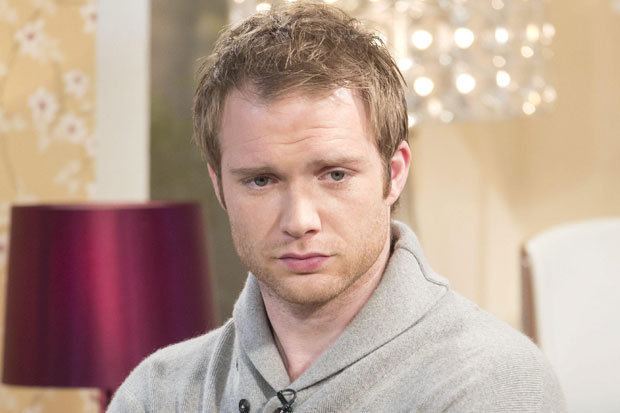 Tommy Duckworth Corrie ignores Chris Fountain sack calls over rape rap Daily Star