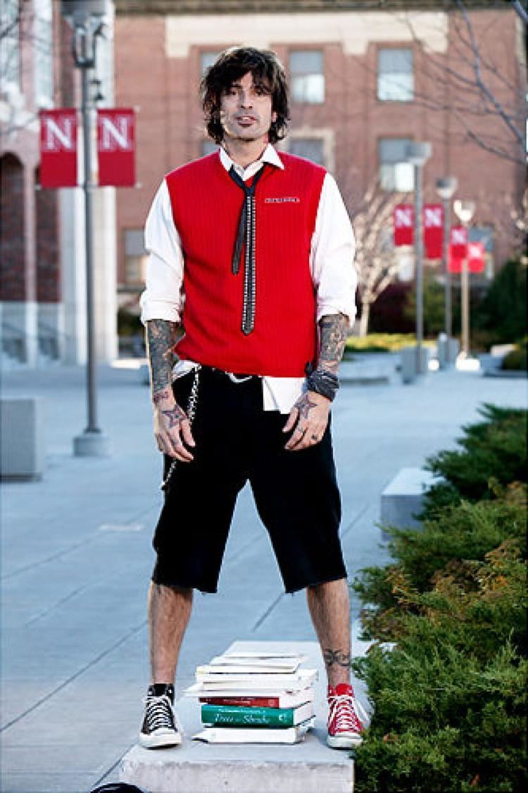 Tommy Lee Goes to College 78 images about tommy lee on Pinterest Twins Mick mars and