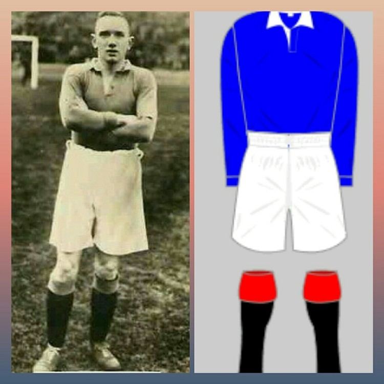 Tommy Muirhead Tommy Muirhead of Rangers in 1926 GLASGOW RANGERS FC Pinterest