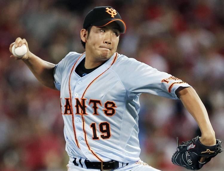 Tomoyuki Sugano Starter Sugano gives victorious Giants strong outing against rival