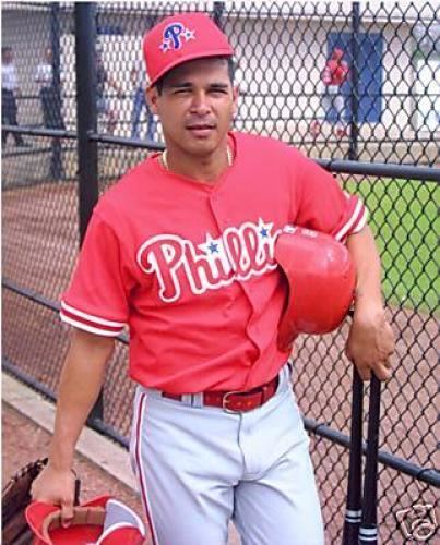 Tomás Pérez Tomas Perez to be Inducted into the 2014 Phillies Wall of Fame