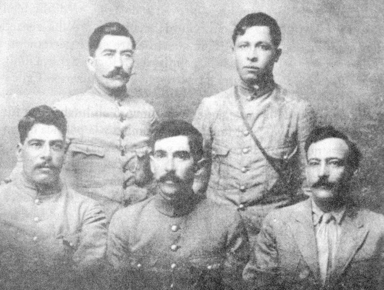 Tomás Urbina Tomas Urbina seated center General of the Division of the North