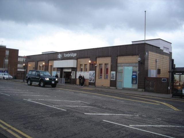 Tonbridge railway station