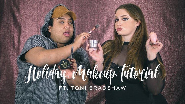 Toni Bradshaw HolidayNYE Makeup Tutorial ft Toni Bradshaw Hayley Herms YouTube