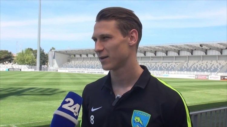 Toni Datković Leo tulac in Toni Datkovi pred tekmo z Mariborom YouTube