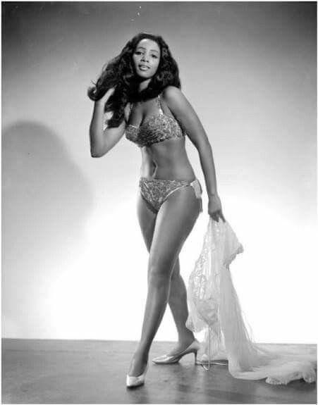 Toni Elling Toni Elling was a burlesque dancer out of Detroit She is said to be