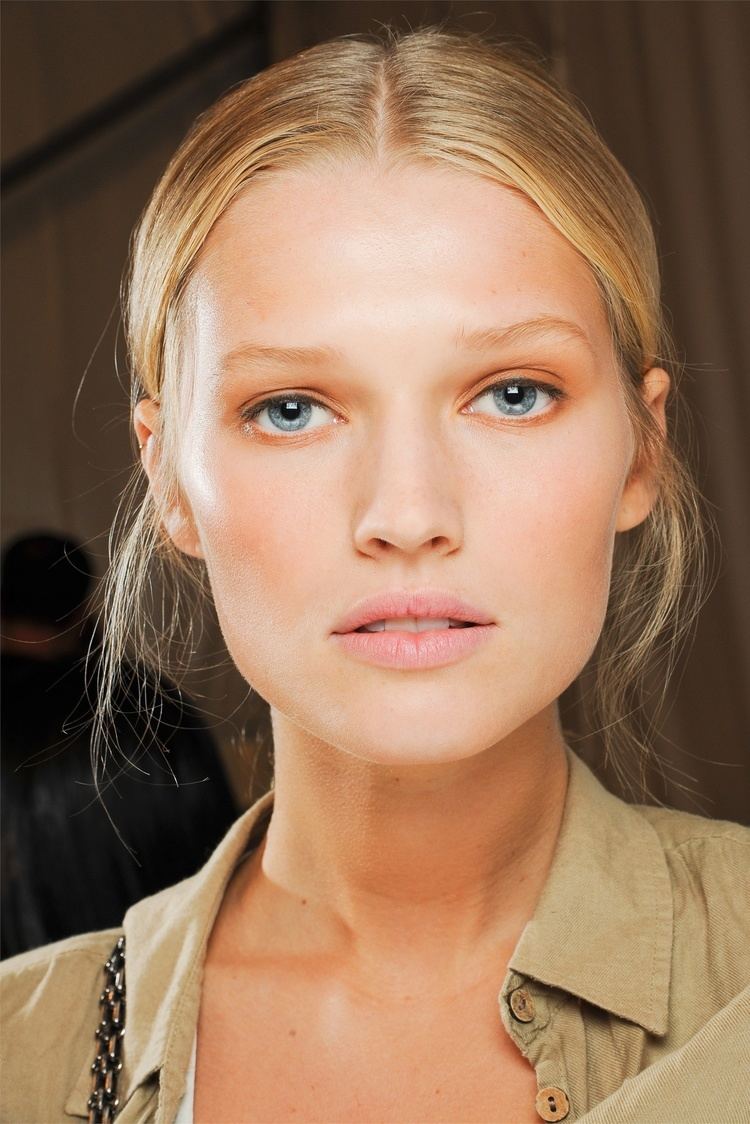 Toni Garrn - Alchetron, The Free Social Encyclopedia