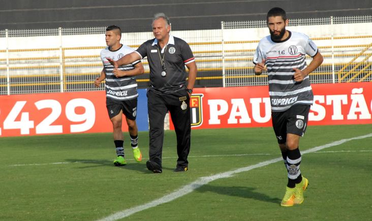 Toninho Cecílio Toninho Ceclio afirma que o XV no ficar olhando o Santos jogar