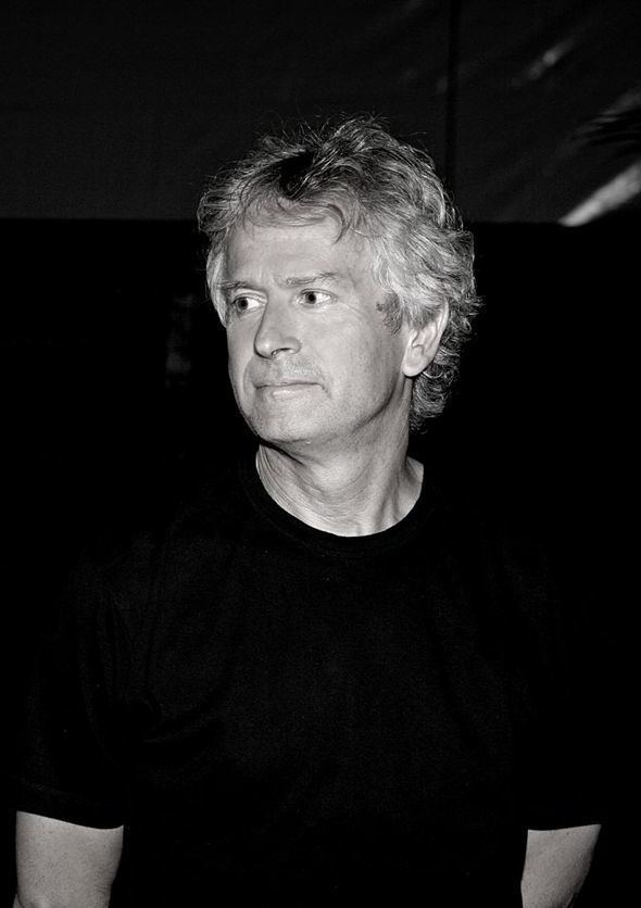 Tony Banks (musician) What happened to Tony Banks Genesis cofounder back with