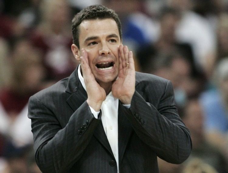 Tony Bennett (basketball) Bennett hire official Coach will earn 17 mil per year The Hook