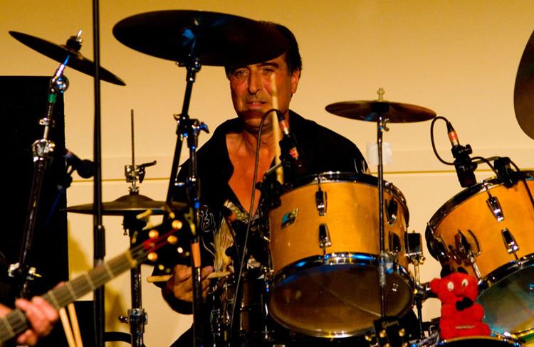 Tony Fernandez (musician) Tony Fernandez UK Drummers and Drums Pinterest Drummers and