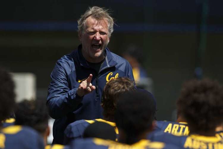 Tony Franklin (coach) For Cal39s Tony Franklin overseeing running backs makes