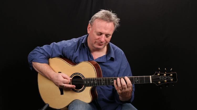 Tony McManus (musician) Celtic Guitar Lessons Learn to Play the Celtic Fingerstyle Guitar