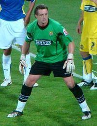 Tony Roberts (footballer) httpsuploadwikimediaorgwikipediacommonsthu