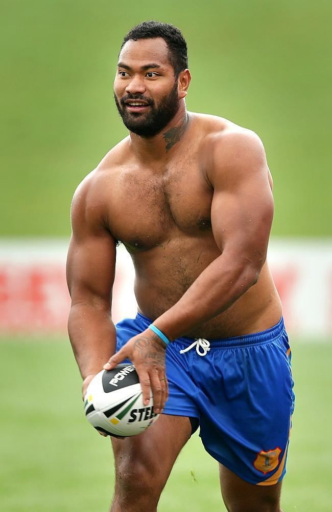 Tony Williams (rugby league) Size makes Canterbury backrower Tony Williams a giant