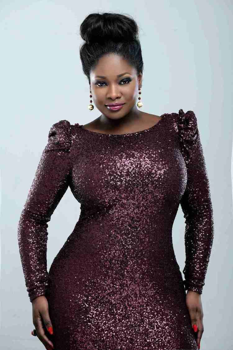 Toolz 10 Photos That Show Why Toolz Is The Queen Of Curves