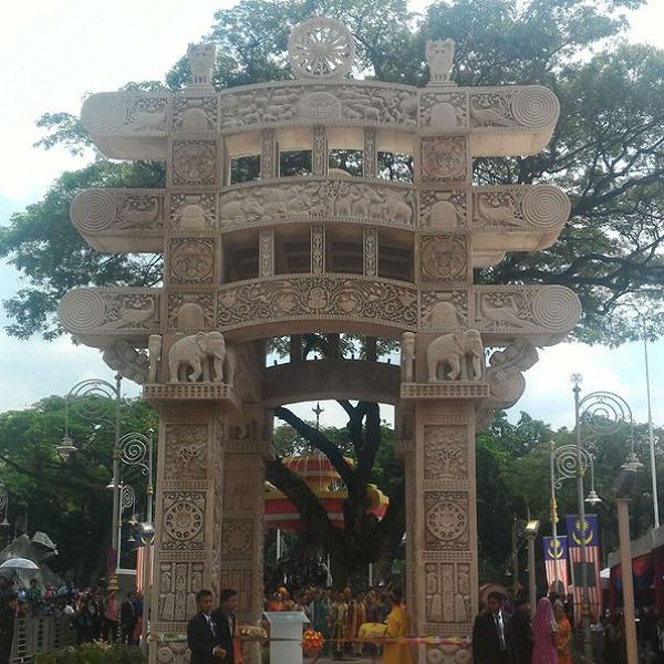 Torana Gate, Malaysia staticdnaindiacomsitesdefaultfiles20151123