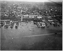 Toronto Harbour httpsuploadwikimediaorgwikipediacommonsthu