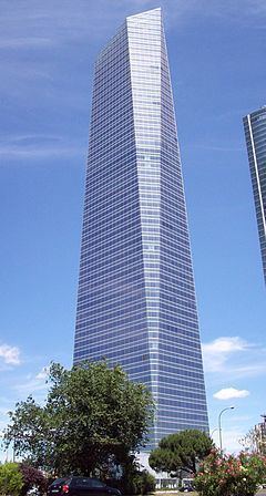Torre de Cristal httpsuploadwikimediaorgwikipediacommonsthu