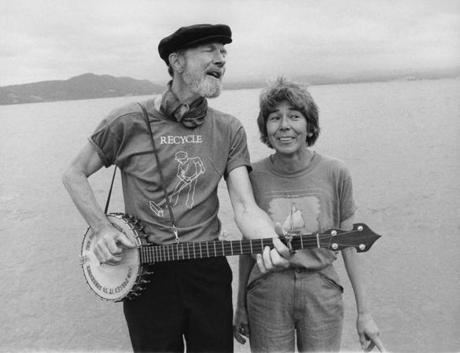Toshi Seeger Toshi Seeger Folk Singing Legend Pete Seeger39s Wife