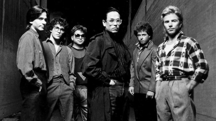 Toto (band) Mike Porcaro dies at 59 bassist played with two brothers in rock