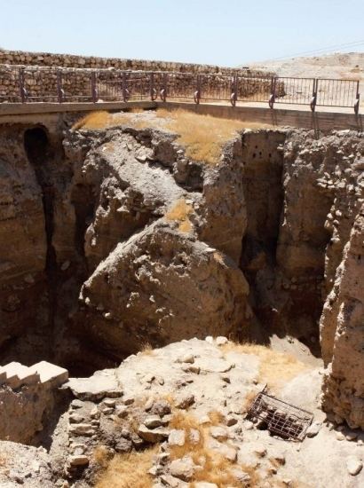 Tower of Jericho Esra Magazine THE ROUND STONE TOWER OF JERICHO