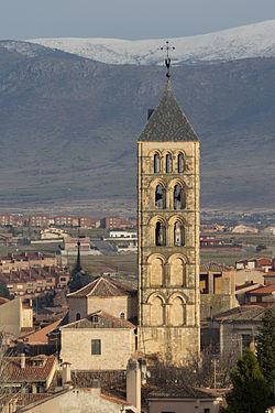 Tower of San Esteban httpsuploadwikimediaorgwikipediacommonsthu