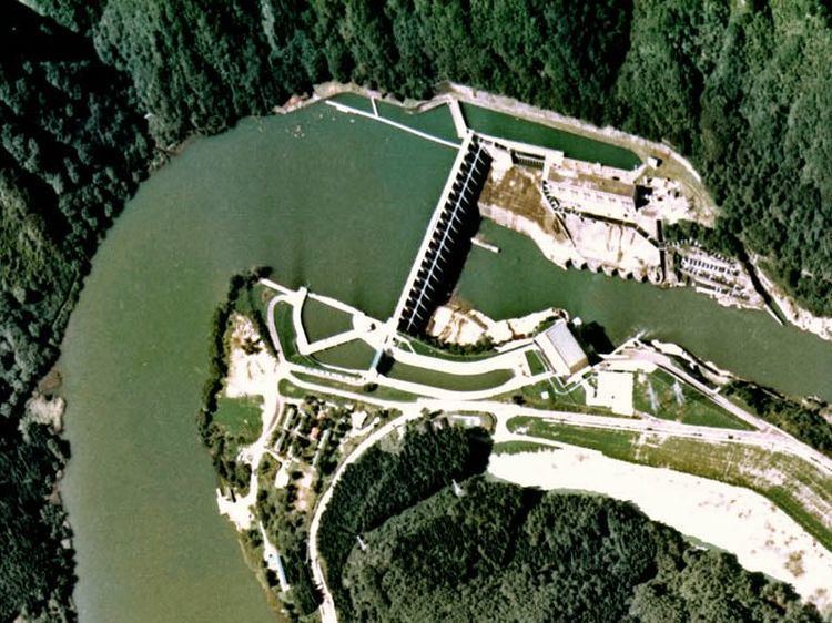 Toyomi Dam