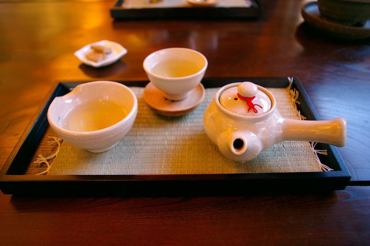 Traditional Korean tea httpsuploadwikimediaorgwikipediacommons77