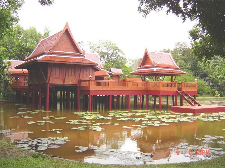 Traditional Thai house Traditional Thai Houses Baan Song Thai