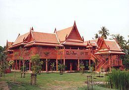 Traditional Thai house httpsuploadwikimediaorgwikipediacommonsthu