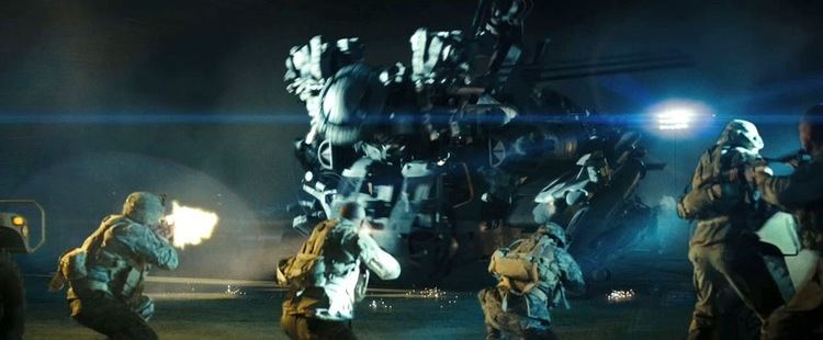 Transmorphers movie scenes One of the best Transformers scenes Attack on the Qatar Base 2007 