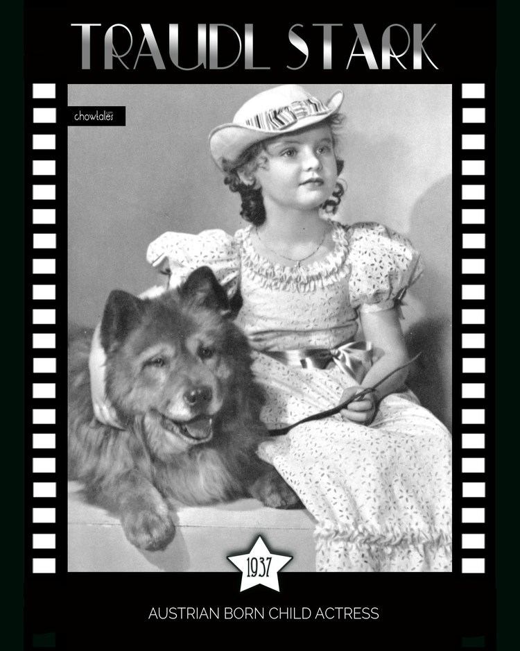 Traudl Stark 1937 TRAUDL STARK Austrian born child actress with a chow CHOWTALES