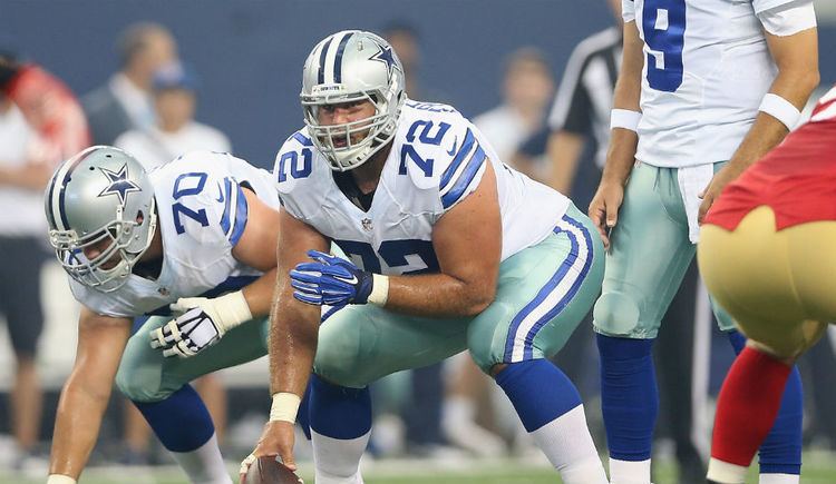 Travis Frederick Dallas Cowboys Rumors Travis Frederick Signs Contract Highest Paid