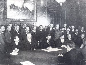 Treaty of Bucharest (1918) httpsuploadwikimediaorgwikipediacommonsthu