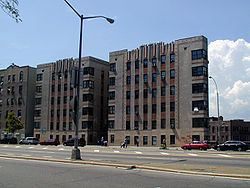 Tremont, Bronx httpsuploadwikimediaorgwikipediacommonsthu