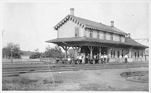 Tremont Railroad Station (Massachusetts) httpsuploadwikimediaorgwikipediacommonsthu